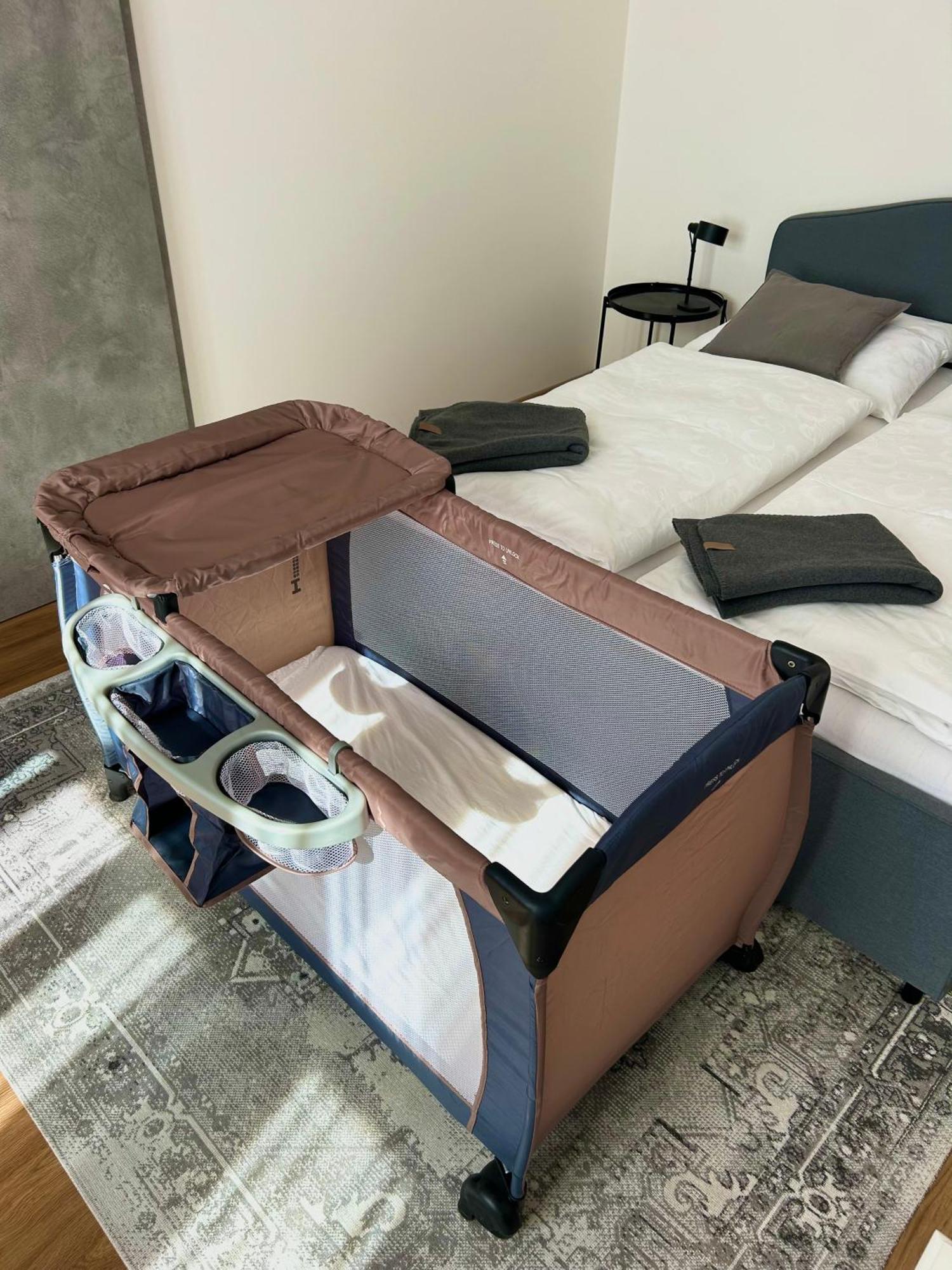 Apartment Dita カルロヴィ・ヴァリ エクステリア 写真